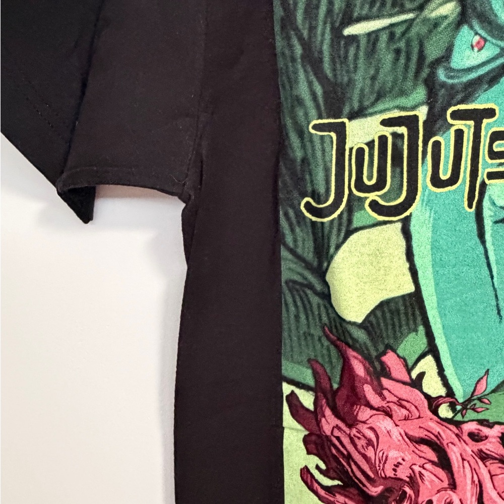 Jujutsu Kaisen Black Anime Graphic T-Shirt - Picture 4 of 10